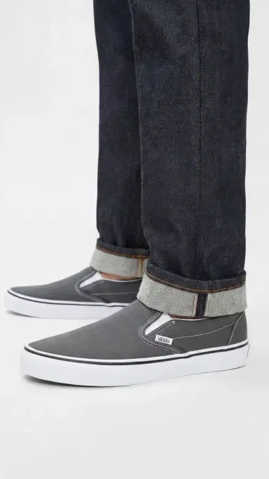 Vans U Classic Slip On Unisex Sneakers | Thumbnail 4
