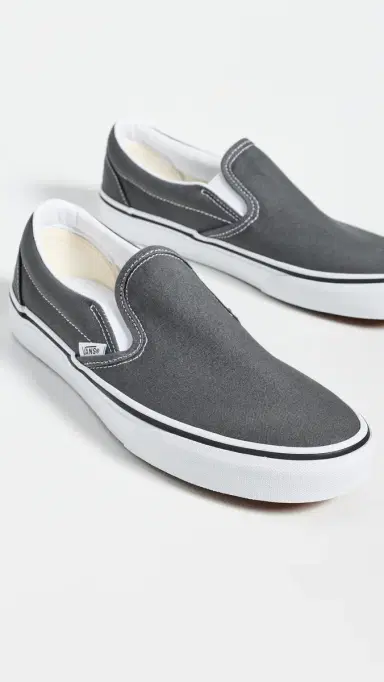 Vans U Classic Slip On Unisex Sneakers | Thumbnail 6