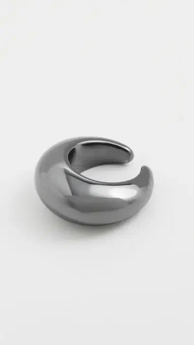 Jennifer Fisher Dylan Ear Cuffs Hematite One Size | Thumbnail 2