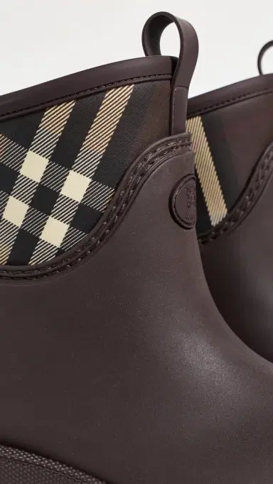 Burberry Rubber Marsh Stamp Low Boots | Thumbnail 6
