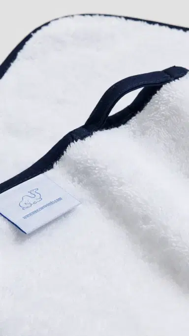 Weezie Signature Washcloths 2 Pack Navy on White One Size | Thumbnail 4