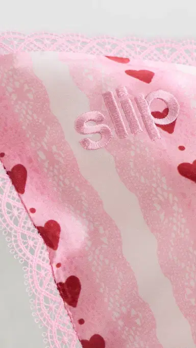 Slip Pure Silk Queen Pillowcase | Thumbnail 4 Slip Pure Silk Queen Pillowcase | Thumbnail 4