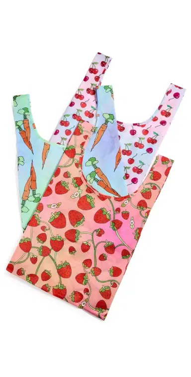 BAGGU Standard Baggu Set of 3 Carrots & Berries One Size | Thumbnail 1 BAGGU Standard Baggu Set of 3 Carrots & Berries One Size | Thumbnail 1
