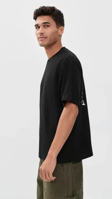 Stockholm Surfboard Club Back Logo Box Tee Black | Thumbnail 4
