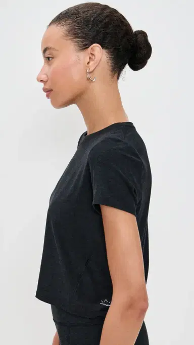 Beyond Yoga Featherweight Supreme Cropped Tee Darkest Night M | Thumbnail 4 Beyond Yoga Featherweight Supreme Cropped Tee Darkest Night M | Thumbnail 4