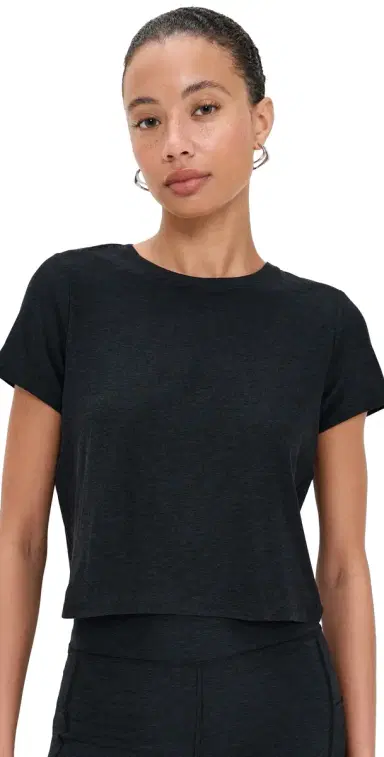 Beyond Yoga Featherweight Supreme Cropped Tee Darkest Night M | Thumbnail 1 Beyond Yoga Featherweight Supreme Cropped Tee Darkest Night M | Thumbnail 1