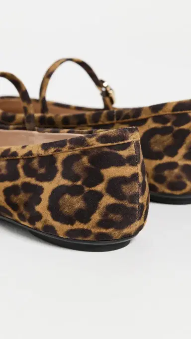 Gianvito Rossi Carla Camoscio Leopard Print Flats Almond Leopard Print 39 | Thumbnail 4 Gianvito Rossi Carla Camoscio Leopard Print Flats Almond Leopard Print 39 | Thumbnail 4