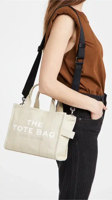Marc Jacobs The Canvas Small Tote Bag Beige One Size | Thumbnail 3