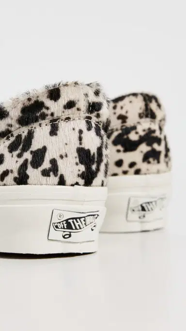Vans LX Classic Slip On Sneakers Pony Hair Black/White | Thumbnail 4 Vans LX Classic Slip On Sneakers Pony Hair Black/White | Thumbnail 4