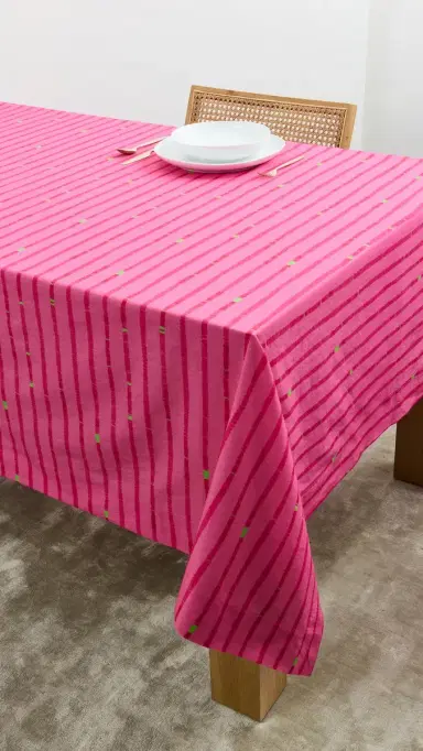 Coniglio Palm Beach Standard Table Cloth Lane Lines Pink Float One Size | Thumbnail 3