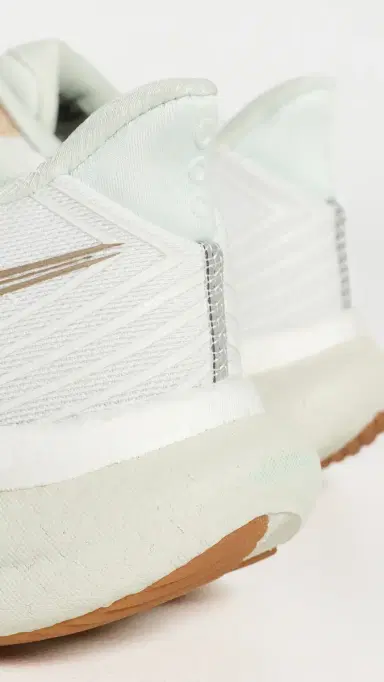 SAUCONY Triumph 23 Sneakers White/Arctic 6 | Thumbnail 4