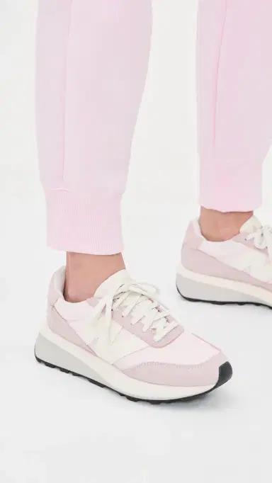 New Balance 370 Sneakers | Thumbnail 3