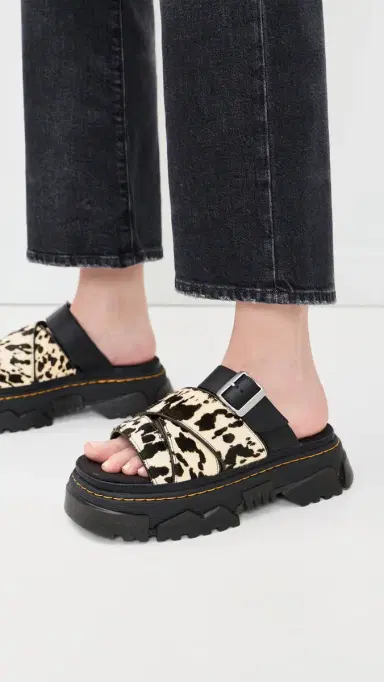 Dr. Martens Mattison Slides Cream/Black 5 | Thumbnail 3 Dr. Martens Mattison Slides Cream/Black 5 | Thumbnail 3