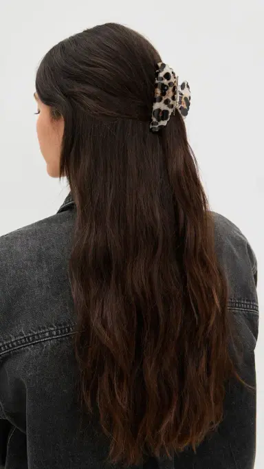 Loeffler Randall Yuri Scallop Acetate Hair Clip Set Brushed Leopard One Size | Thumbnail 3