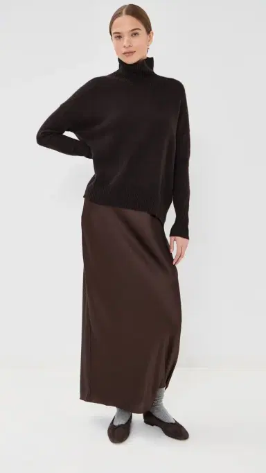 Lisa Yang Heidi Cashmere Sweater Dark Oak 1 | Thumbnail 5
