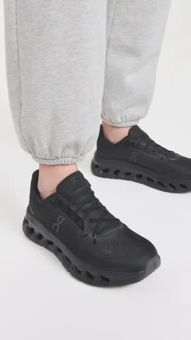 ON Cloudtilt Sneakers Eclipse Black 6 | Thumbnail 3 ON Cloudtilt Sneakers Eclipse Black 6 | Thumbnail 3