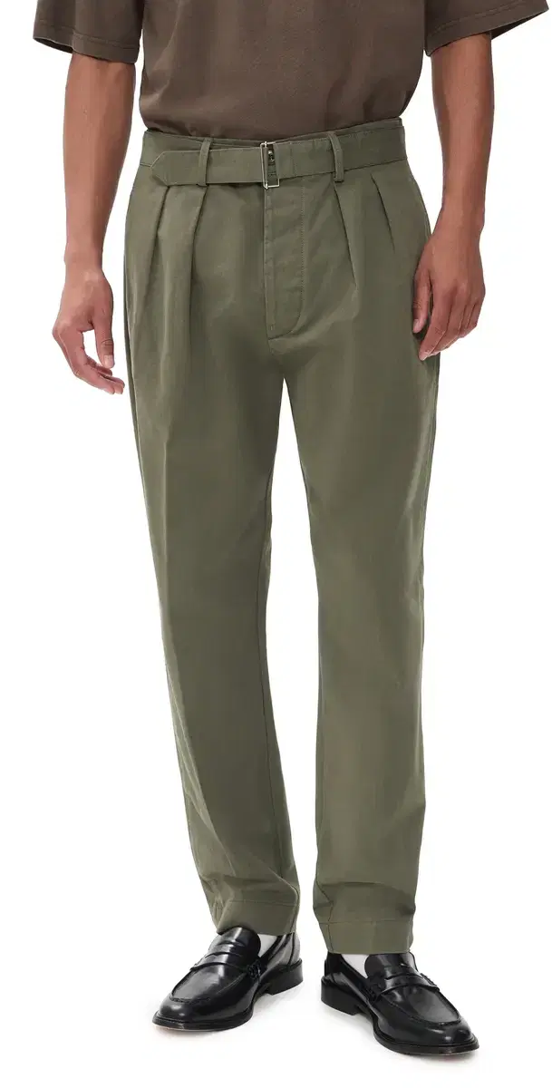 Pleated Twill Chinos Olive