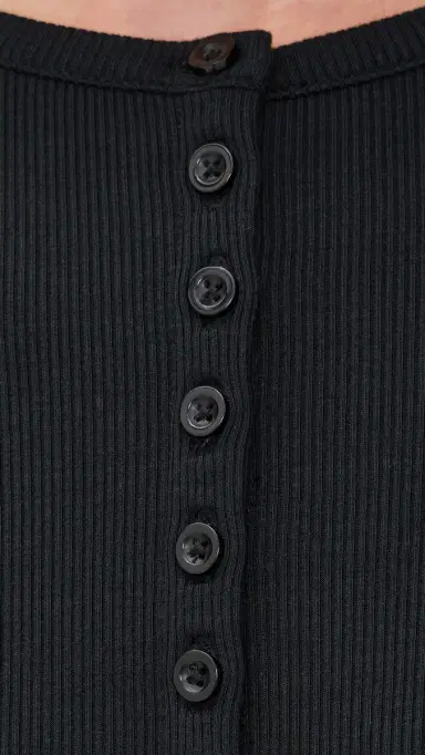 FRAME The Rib Splay Top Black | Thumbnail 6