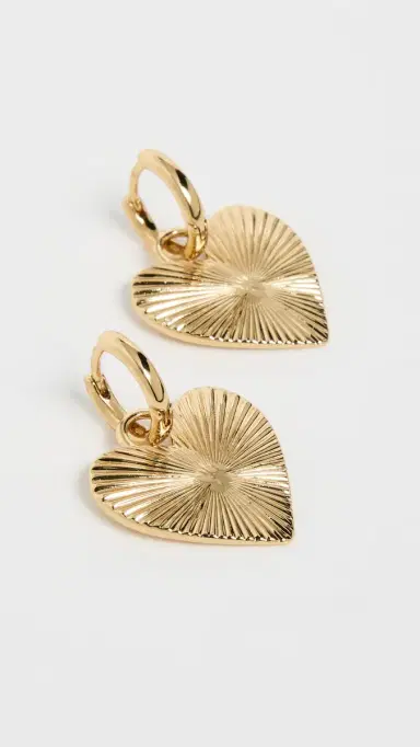 HART Small Ribbed Heart of Gold Huggies | Thumbnail 4