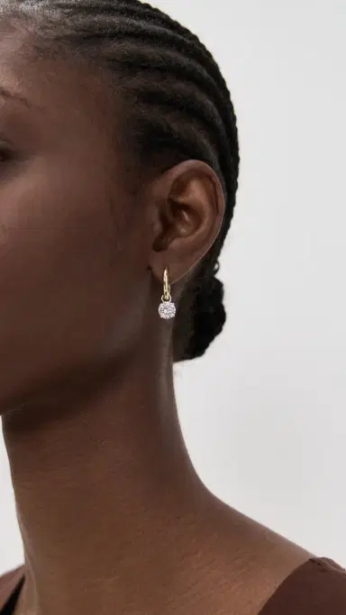 Shashi Roux Huggie Hoop Earrings Gold One Size | Thumbnail 3