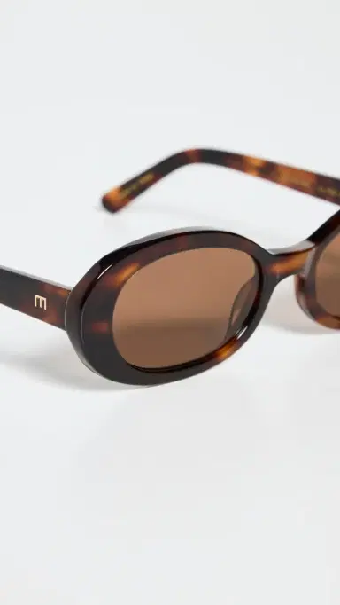 Elisa Johnson Lyric Leigh Sunglasses Brown Tortoise One Size | Thumbnail 5