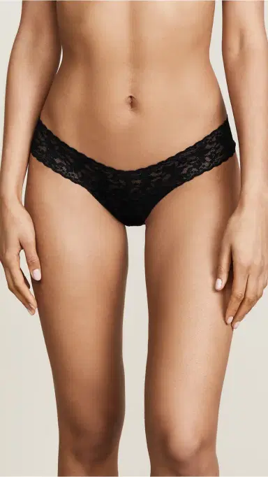 Hanky Panky Signature Lace Low Rise Thong 3 Pack Black One Size | Thumbnail 3