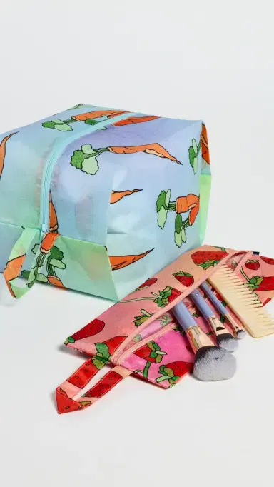 BAGGU 3D Zip Set Carrots & Berries One Size | Thumbnail 4