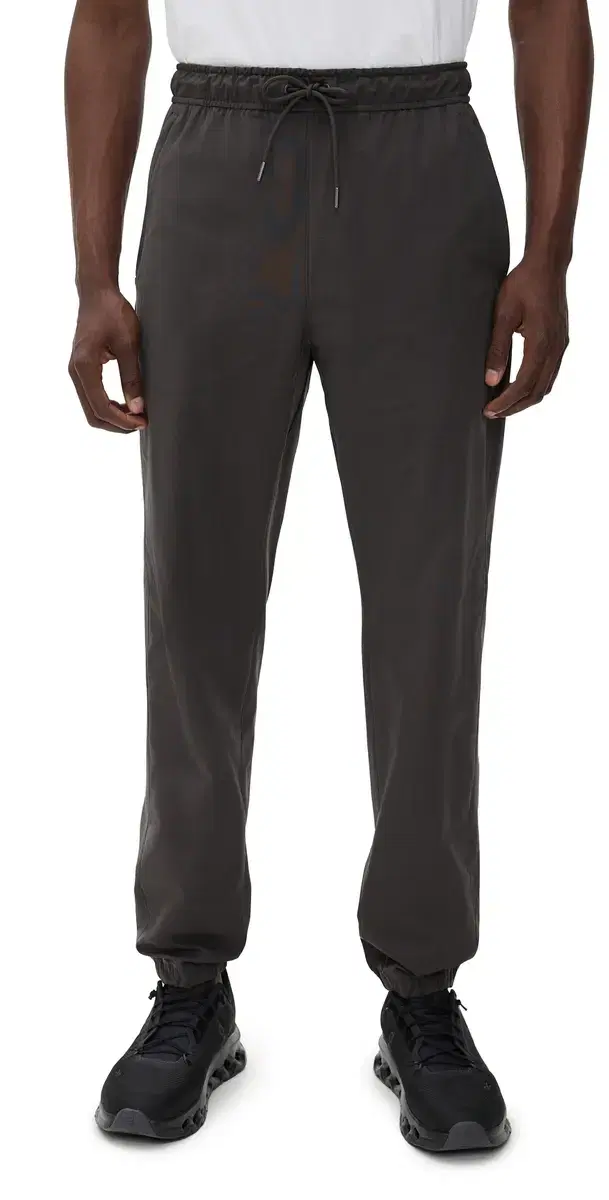 tretch Warp Knit Coach' tandard Joggers Carbon