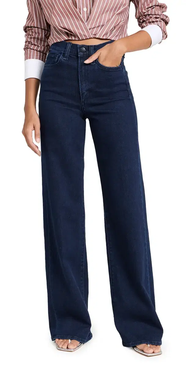 The Mia Jeans cinema