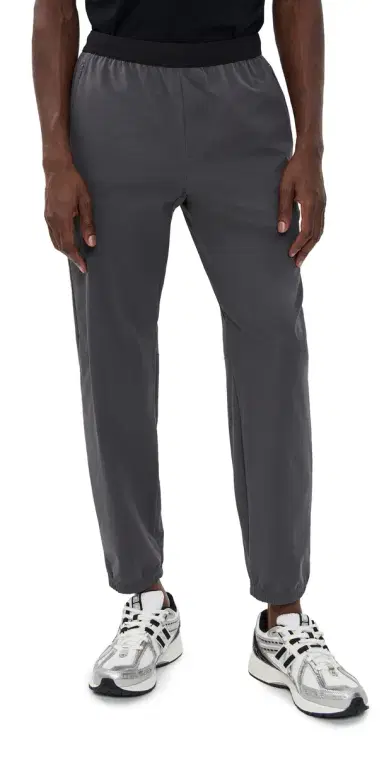 Beyond Yoga On The Go Men'S Joggers Graphite M | Thumbnail 1