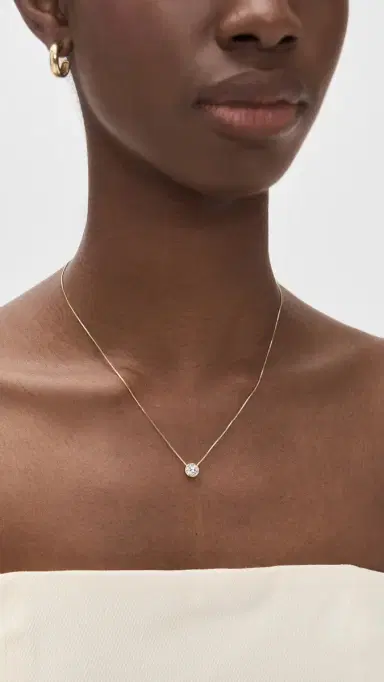 SHASHI Solitaire Bezel Moissanite Necklace Gold One Size | Thumbnail 3