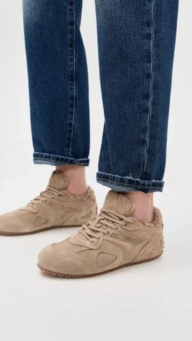 Axel Arigato Slow Shearling Sneakers Brown/Gum | Thumbnail 3 Axel Arigato Slow Shearling Sneakers Brown/Gum | Thumbnail 3