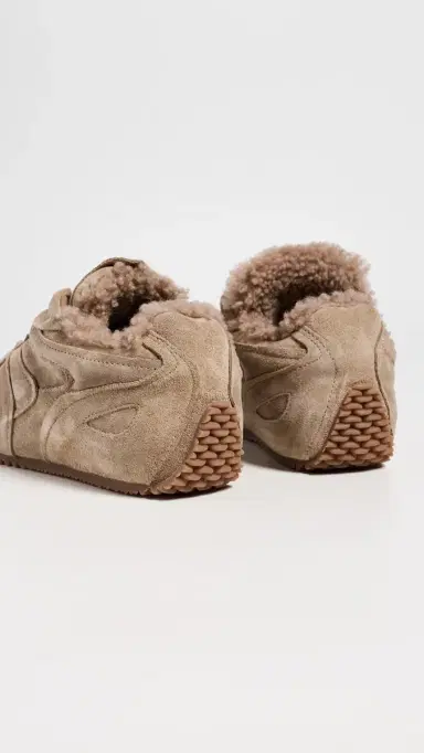Axel Arigato Slow Shearling Sneakers Brown/Gum | Thumbnail 4 Axel Arigato Slow Shearling Sneakers Brown/Gum | Thumbnail 4