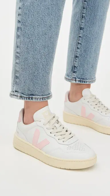 Veja V-90 Sneakers | Thumbnail 3 Veja V-90 Sneakers | Thumbnail 3