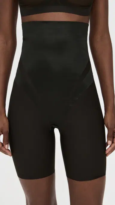 SPANX High-Waisted id-Thigh Shorts Very Black | Thumbnail 2