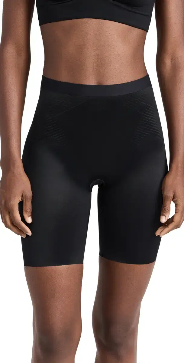 shape Invisible Mid-Thigh Short Very Black