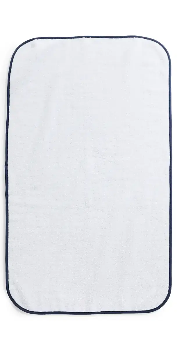 Weezie Signature Bath Mat Navy on White One Size