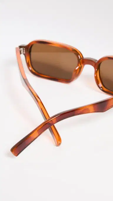 Le Specs Pilferer Sunglasses Toffee Tort One Size | Thumbnail 5 Le Specs Pilferer Sunglasses Toffee Tort One Size | Thumbnail 5