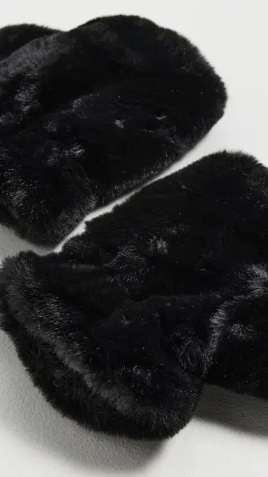 Apparis Ariel Faux Fur Fingerless Gloves Noir | Thumbnail 4 Apparis Ariel Faux Fur Fingerless Gloves Noir | Thumbnail 4