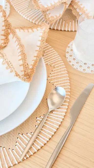 Kim Seybert Dream Weaver Placemat Set of 4 Natural/White One Size | Thumbnail 4