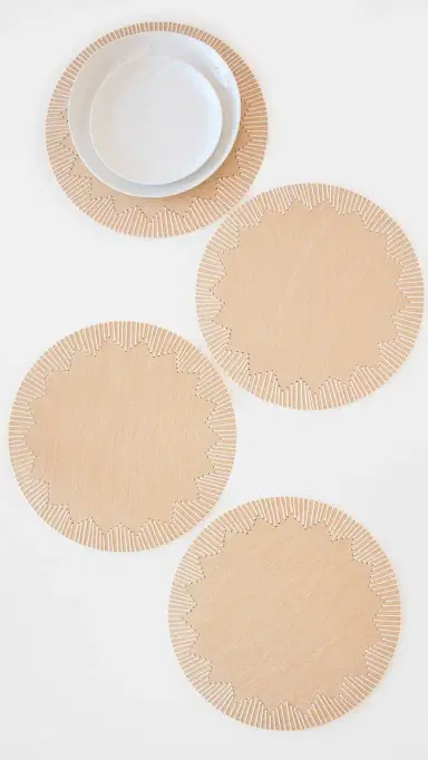 Kim Seybert Dream Weaver Placemat Set of 4 Natural/White One Size | Thumbnail 6