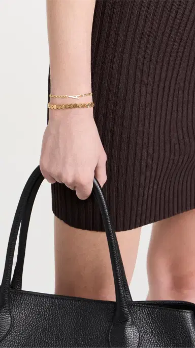 Gwen Beloti Heart Etched Link Bracelet Gold One Size | Thumbnail 3 Gwen Beloti Heart Etched Link Bracelet Gold One Size | Thumbnail 3