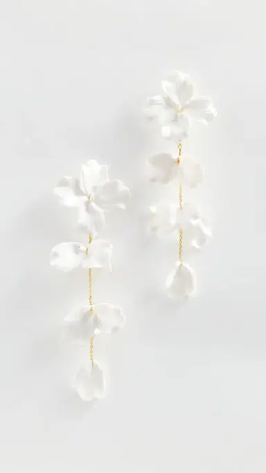 SHASHI Gardenia Earrings White One Size | Thumbnail 2