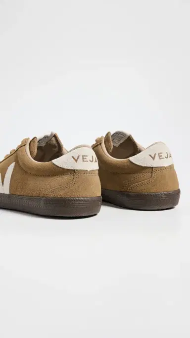 Veja Volley Sneakers | Thumbnail 3