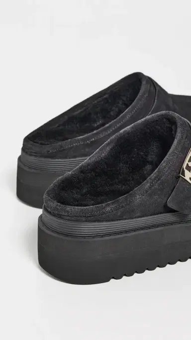 Tory Burch Mellow Shearling Platform Mules Perfect Black / Gold 9 | Thumbnail 4 Tory Burch Mellow Shearling Platform Mules Perfect Black / Gold 9 | Thumbnail 4