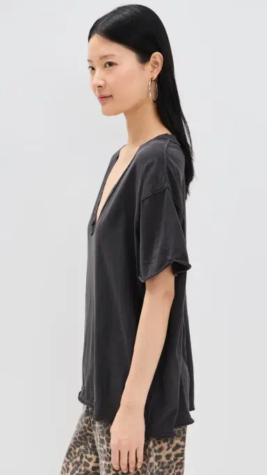 Free People Nina V Tee Black | Thumbnail 4