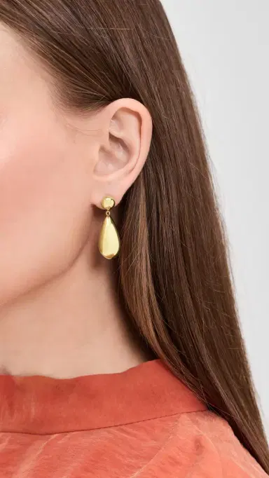 LIÉ STUDIO The Lola Earrings Gold One Size | Thumbnail 3