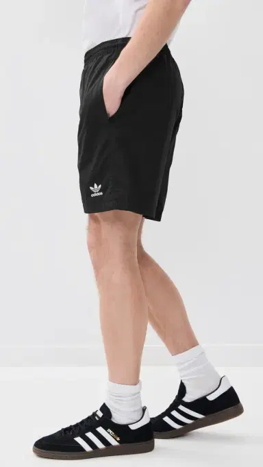 adidas Trefoil Essentials Woven Shorts 7 Black/White | Thumbnail 4 adidas Trefoil Essentials Woven Shorts 7 Black/White | Thumbnail 4