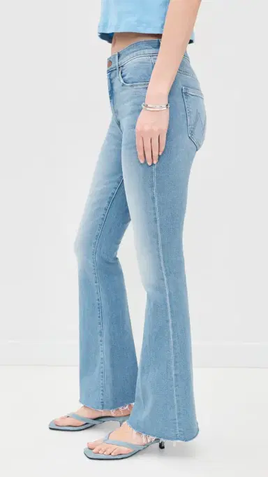 MOTHER The Weekender Fray Jeans Satisfy Your Cravings | Thumbnail 4 MOTHER The Weekender Fray Jeans Satisfy Your Cravings | Thumbnail 4