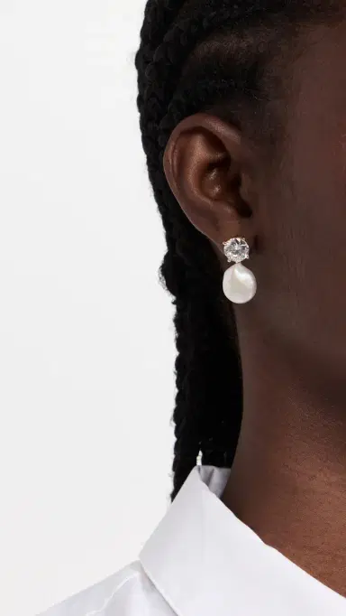 Shashi Cleo Earring | Thumbnail 3